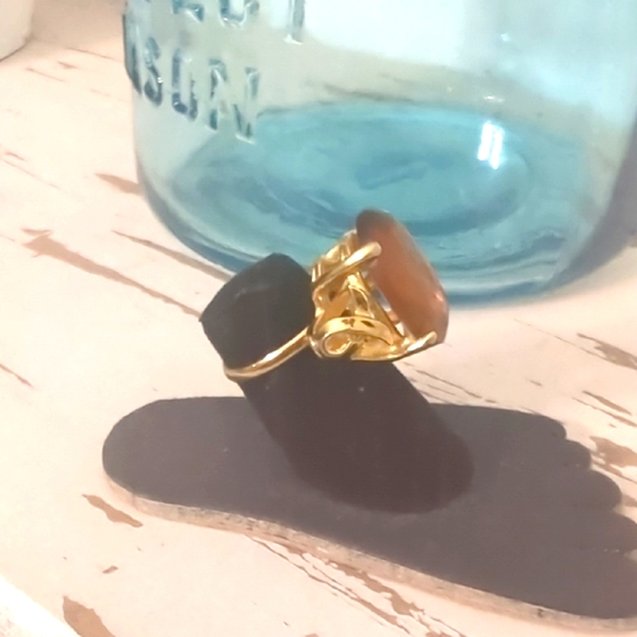 Sarah Coventry 1967 “Golden Amber” Cocktail Ring – Signed Vintage Collectible - Picture 5 of 16